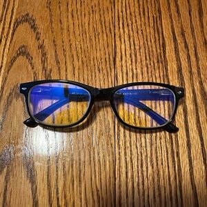NWOT Blue light glasses with +2.50 prescription